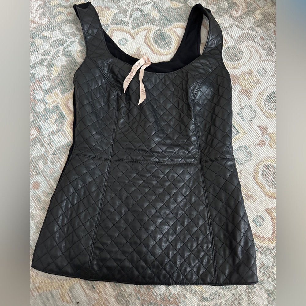 Bailey 44 top